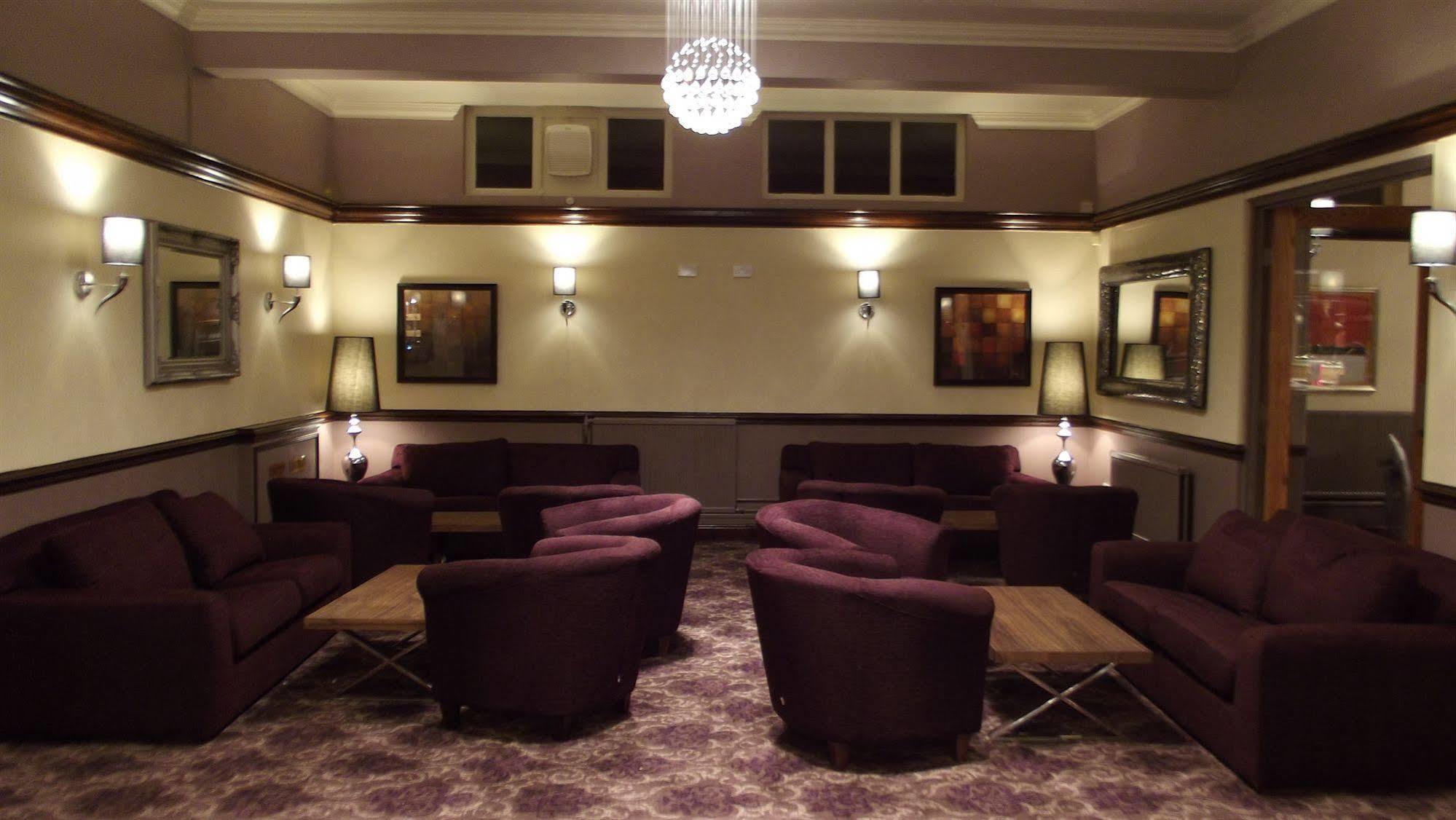 The Raven Hotel Corby Dış mekan fotoğraf