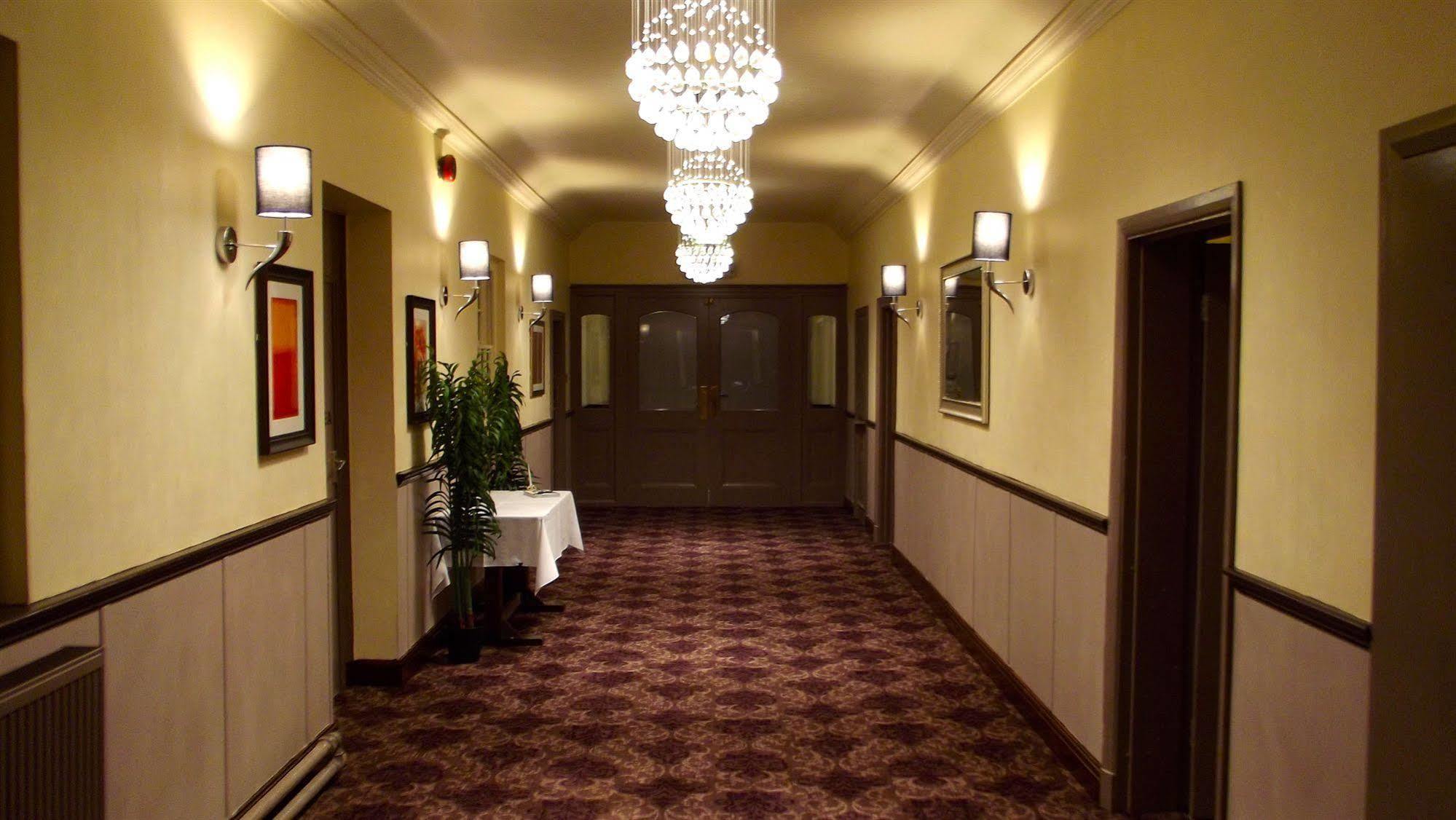 The Raven Hotel Corby Dış mekan fotoğraf